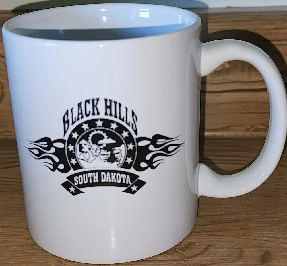 Vintage Black Hills South Dakota Mt. Rushmore Souvenir Coffee Mug White & Black